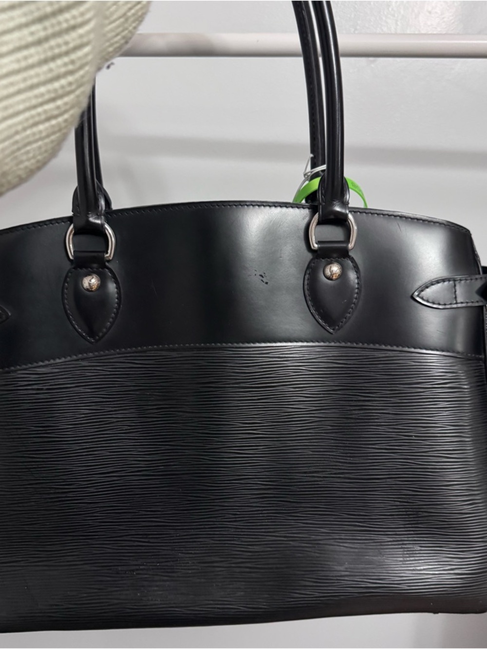 Louis Vuitton Epi-Leather  Tote Leather Handbag